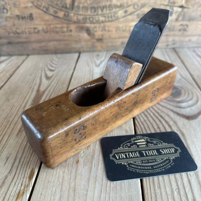 Y1502 OLD! Antique FRENCH smoothing PLANE with cool BALLOON shaped escapement